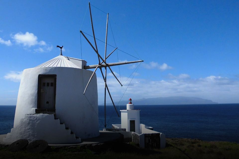 Moinhos de Vento da Vila do Corvo