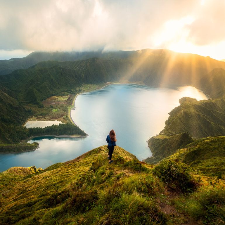 Hiking to Lagoa do Fogo