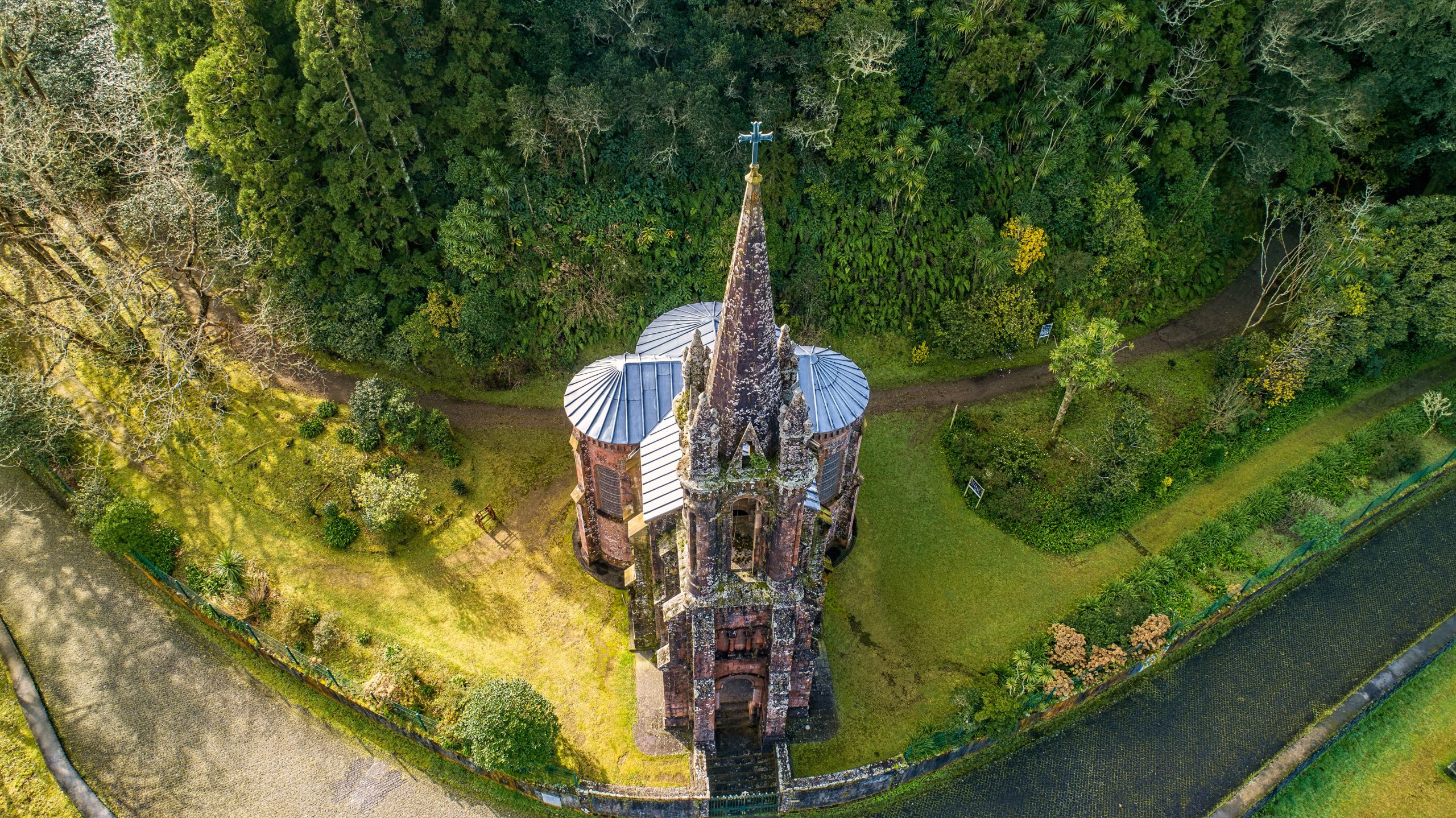 Nossa Senhora das Vitórias Chapel: The Neo-Gothic Chapel of the Azores