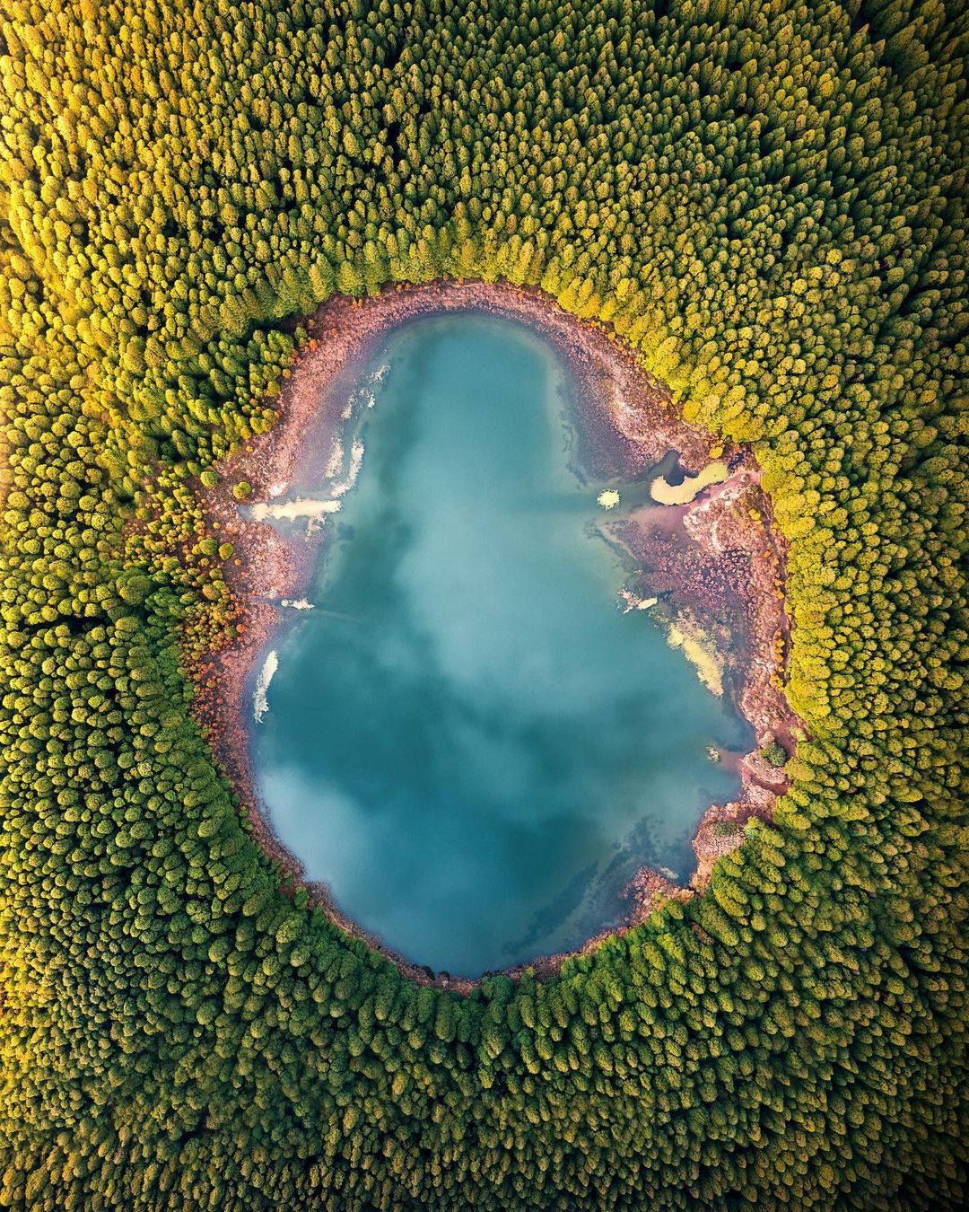 Lagoa do Canário: A Serene Escape in São Miguel