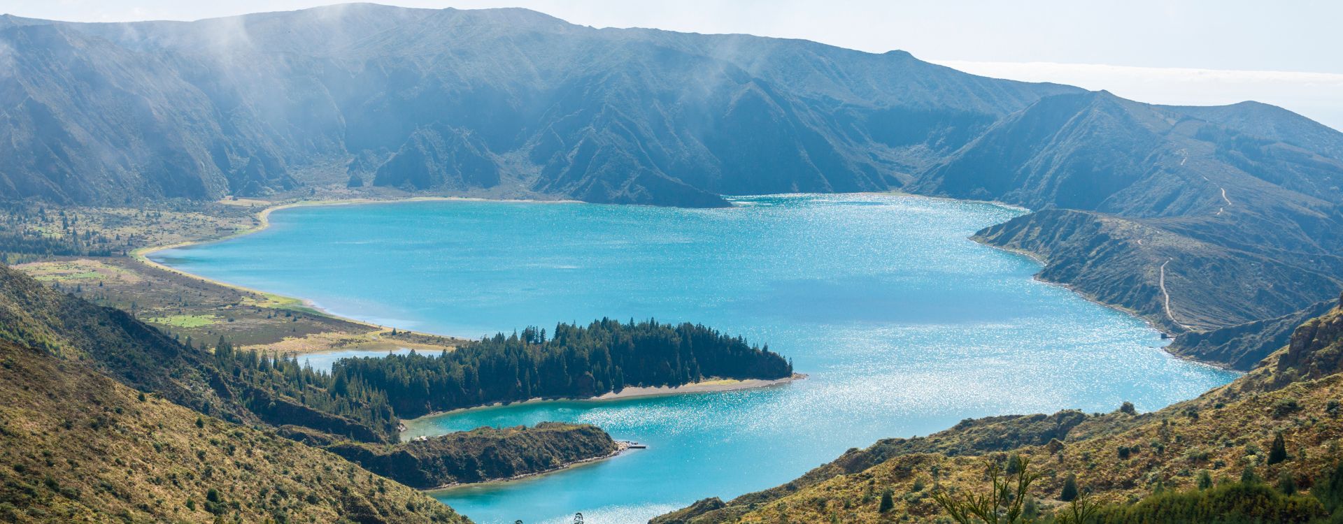 Whale Watching & Jeep Tour Lagoa do Fogo