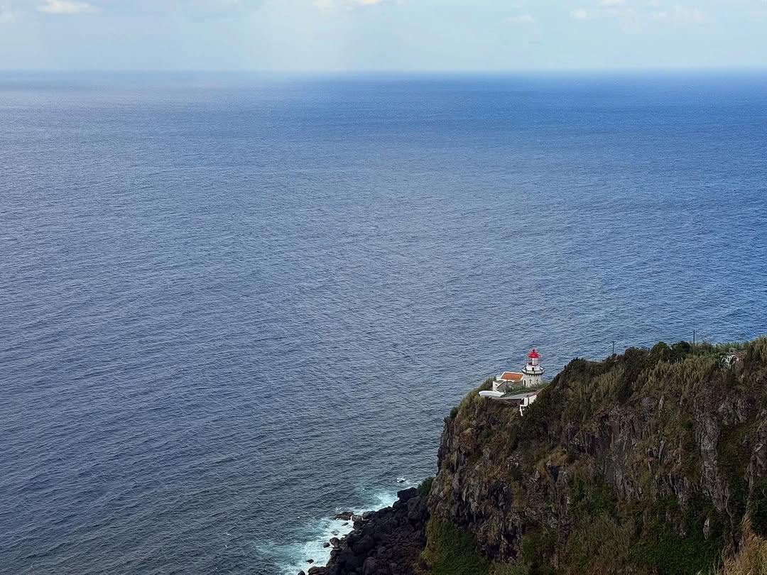 Miradouro da Ponta do Arnel: A beautiful view without breaking a sweat in São Miguel Island